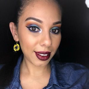 Meet your Posher, Abril